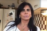 Gretchen se irrita com foto ao lado de Bolsonaro e ameaça processo