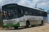 Juazeiro: Passageiros passam por enorme susto quando um ônibus coletivo desceu o barranco na entrada do bairro Tabuleiro