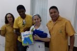 Voluntariado do HDM/IMIP de Petrolina faz entrega de colchão caixa de ovo à paciente da UTI