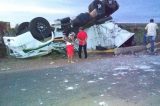 Motorista perde o controle e capota caminhão em Petrolina