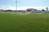 Após intervenção da prefeitura, gramado do estádio Paulo de Souza Coelho mostra-se recuperado
