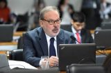 Armando faz duras críticas a Maia no Senado