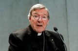 Misericórdia: Número três do Vaticano é acusado de abuso sexual