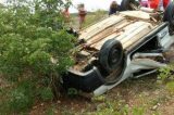 Homem capota carro após fugir da PRF em Cabrobó