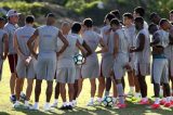 Flu deve premiações e dois meses de direitos de imagem aos jogadores; falta de prazo gera insatisfação