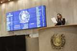 Roberta Arraes homenageia os 103 anos de dona Maria de Lourdes Muniz Ramos