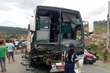 Três irmãos morrem em acidente com ônibus na Bahia Três irmãos morrem em acidente com ônibus na Bahia