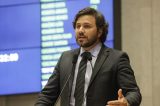Rodrigo Novaes destaca a proposta do piso salarial dos Advogados
