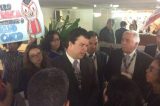 Ministro enfrenta protesto contra privatização da Chesf no Fórum Nordeste 2017