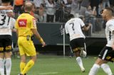 Jô admite gol com o braço, mas nega intenção de enganar arbitragem Jô admite gol com o braço, mas nega intenção de enganar arbitragem