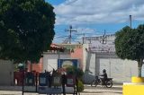 Animais transformam centro de Uauá em curral Animais transformam centro de Uauá em curral
