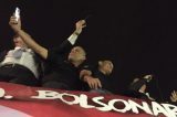 Bolsonaro é recebido como ‘popstar’ em meio a quebra-quebra e confusão em Belém