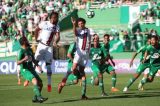 Flamengo perde pênalti, mas derrota a Chapecoense
