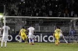 Diego Alves pega pênalti, mas Fla joga mal e perde para a Ponte Diego Alves pega pênalti, mas Fla joga mal e perde para a Ponte