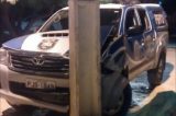 Durante perseguição policial, viatura bate em poste em Juazeiro