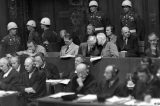 1945: Início dos julgamentos de Nurembergue