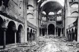 1938 – Na ‘noite dos cristais’ nazistas atacam judeus na Alemanha
