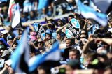 Jogadores do Grêmio são flagrados em festa e diretoria avalia punição