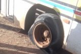 Uauá: Por falta de transporte escolar, crianças estão indo para escola à pé Uauá: Por falta de transporte escolar, crianças estão indo para escola à pé