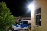 Amélia de Rodrigues: armados com fuzil, bandidos explodem banco e disparam contra delegacia Amélia de Rodrigues: armados com fuzil, bandidos explodem banco e disparam contra delegacia