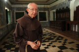 Sacerdote de 75 anos se recusa a sair de convento interditado no Recôncavo