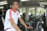 Perto do Fla, Julio Cesar contrariou a vontade da mulher, que queria que ele ficasse em Lisboa Perto do Fla, Julio Cesar contrariou a vontade da mulher, que queria que ele ficasse em Lisboa