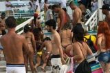 Mulher é baleada após assalto na Praia da Reserva, do Rio