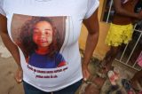 ‘Querem nos culpar!’, desabafa mãe de adolescente vítima de chacina