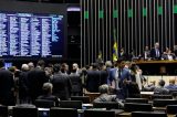 Deputados acrescentam o nome de Lula ao seus Deputados acrescentam o nome de Lula ao seus