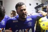 Goleiro Julio Cesar chora na preleção em reestreia no Flamengo: ‘Pedi para estar aqui’