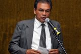 Após avalizar volta do imposto sindical, secretário é exonerado Após avalizar volta do imposto sindical, secretário é exonerado