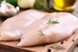 Anvisa suspende lote de peito de frango em todo País por risco de Meningite