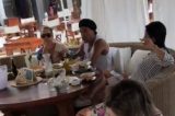 Ronaldinho Gaúcho curte em Miami com duas mulheres