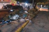 Lixo e animais soltos na Avenida Flaviano Guimarães, em Juazeiro