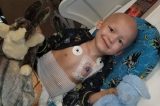 Menino de 5 anos escreve o próprio obituário antes de morrer de câncer