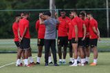 Santos e Sport se enfrentam visando quebra de jejum de vitórias na Série A