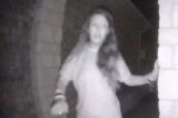 Qual a tragédia por trás de vídeo de mulher fugindo seminua nos EUA?
