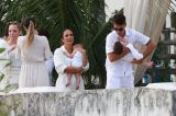 Ivete Sangalo e Daniel Cady batizam as gêmeas Marina e Helena