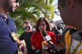 Mãe e filho chegam para reconstituição da morte de médico de Campos Alegre Mãe e filho chegam para reconstituição da morte de médico de Campos Alegre