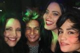 Nada Costa brinca com foto com Ana carolina e suas namoradas: ‘Sapabonde’