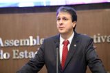 Educação terá retomada de obras e reajuste na merenda escolar, diz Camilo Santana