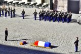 França presta últimas homenagens a Charles Aznavour