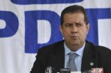 Lupi diz que Bolsonaro está sendo covarde ao não comparecer a debates