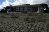 Praça dos Três Poderes é o próprio retrato do abandono no centro de Brasília