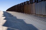 Trump ameaça suspender ajuda à América Central e fechar a fronteira com o México