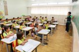Bolsonaro sanciona lei que permite aluno faltar à aula ou remarcar prova por motivo religioso