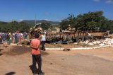 Grave batida entre carreta e micro-ônibus deixa mortos e feridos na Bahia