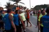 Guardas, PMs e salva-vidas se envolvem em confusão generalizada na Praia do Arpoador