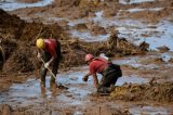 Um ato de respeito aos mortos de Brumadinho; veja vídeo Um ato de respeito aos mortos de Brumadinho; veja vídeo