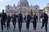 Vaticano cria equipe de atletismo com sacerdotes, freiras e guardas suíços
